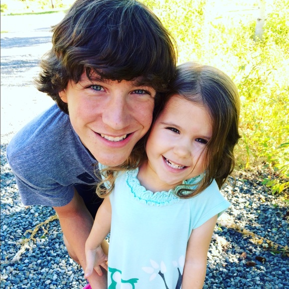 Meet your Posher, Mandy - Picture 3 of 3